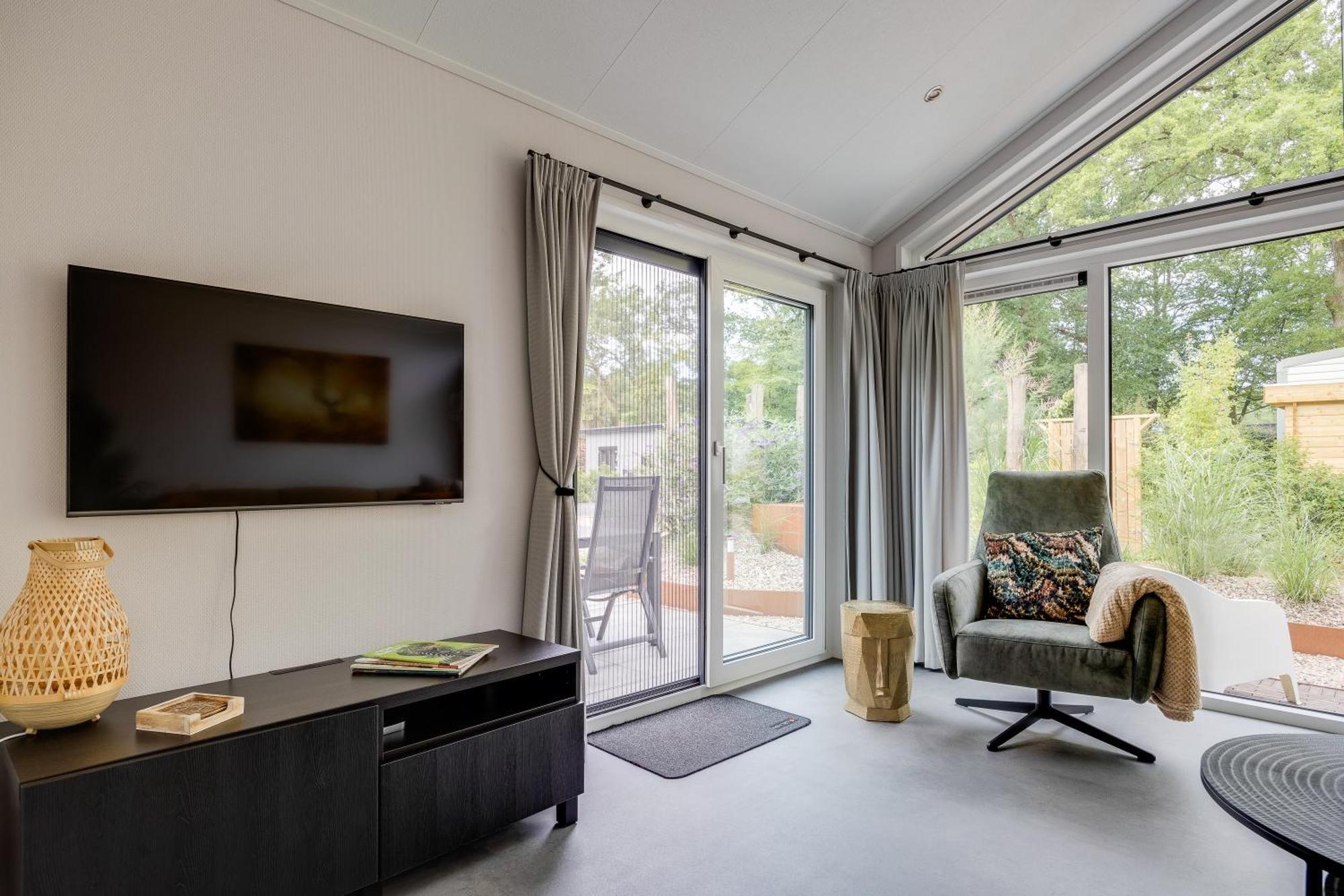 Modern Ingericht Chalet Op Groen Park Op De Veluwe Epe Eksteriør bilde